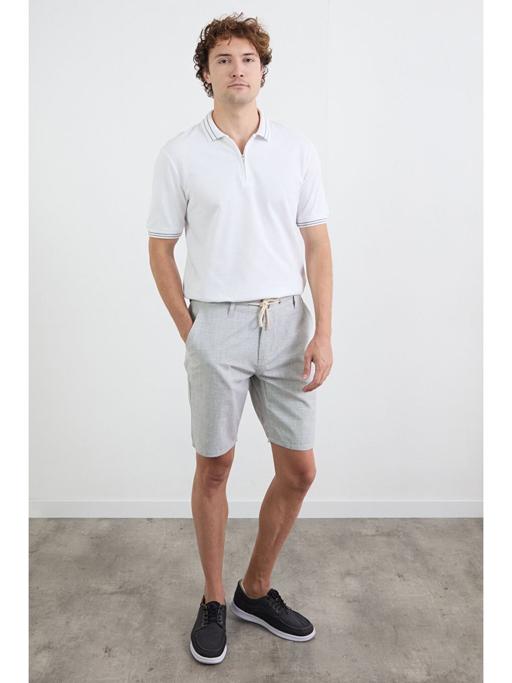 Turkuaz Kırçıllı Beli Bağlamalı Cepli Şort-1