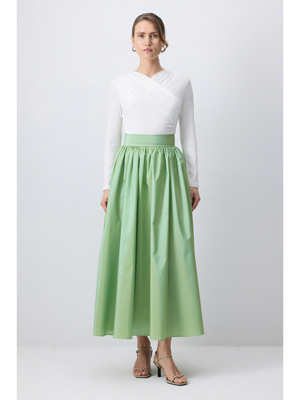 Yeşil Beli Büzgülü Tafta Etek-1