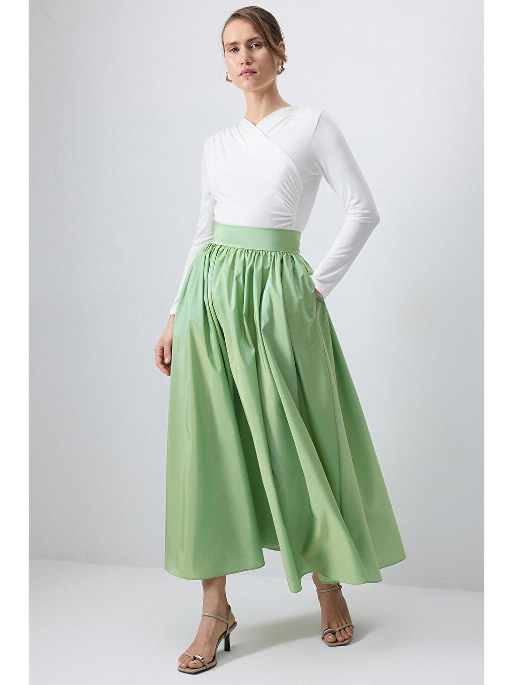 Yeşil Beli Büzgülü Tafta Etek-2