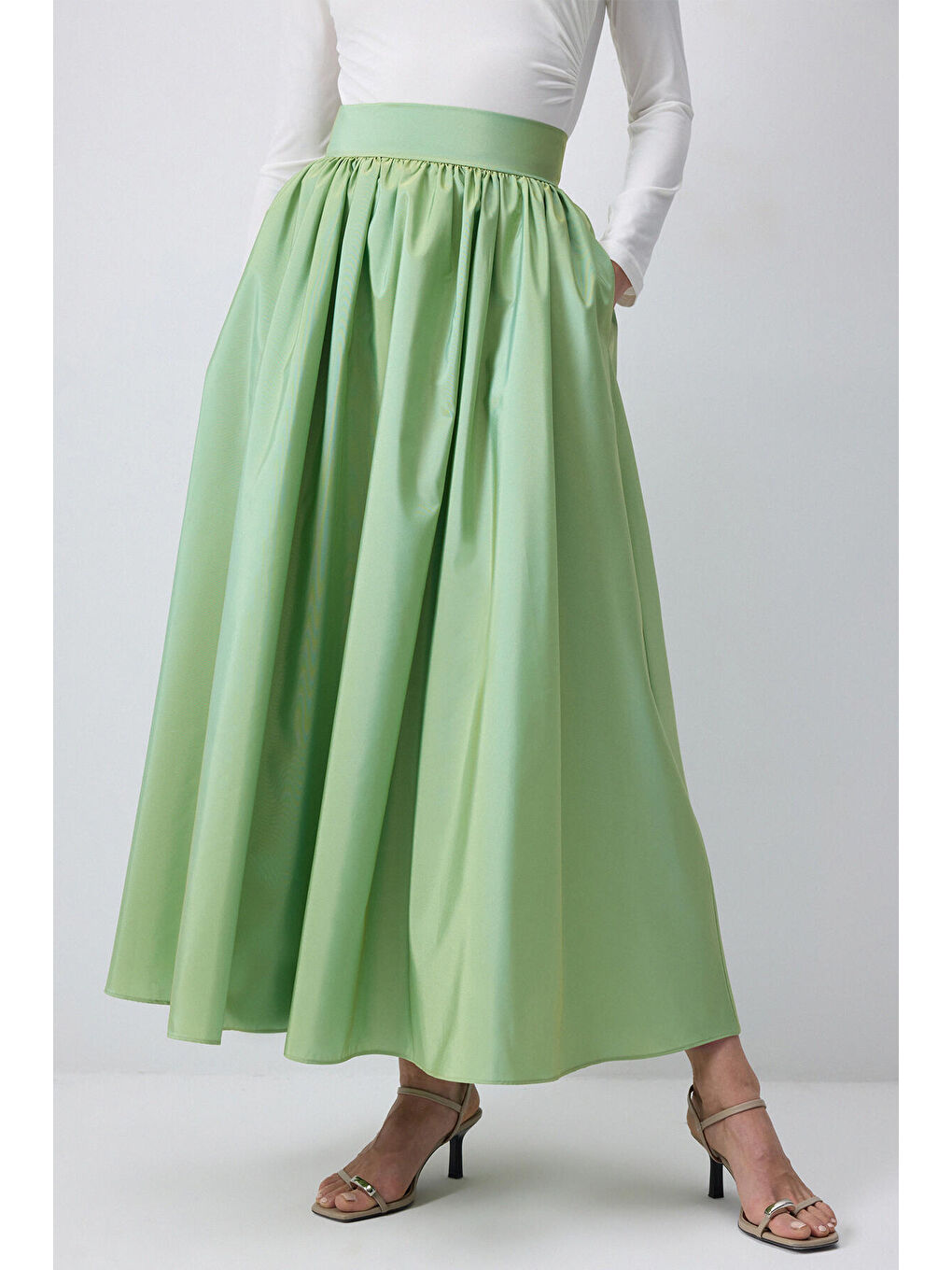 Yeşil Beli Büzgülü Tafta Etek-3