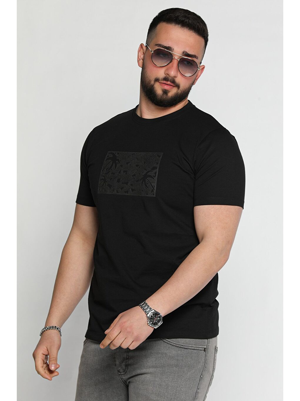 Siyah Erkek Bisiklet Yaka Baskılı Tişört-1