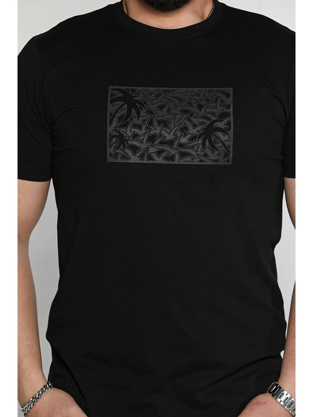 Siyah Erkek Bisiklet Yaka Baskılı Tişört-3