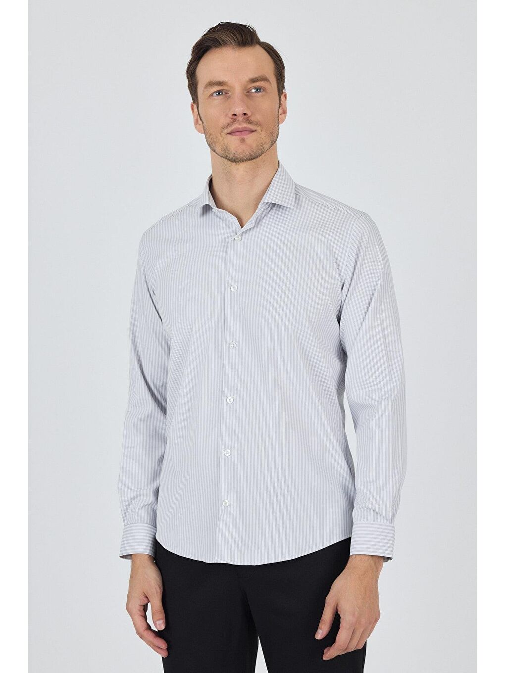 Beyaz Uzun Kol Çizgili Desen Bez Ayağı Sert Yaka Cepsiz Esnek Classic Slim Fit Gömlek 1004250159