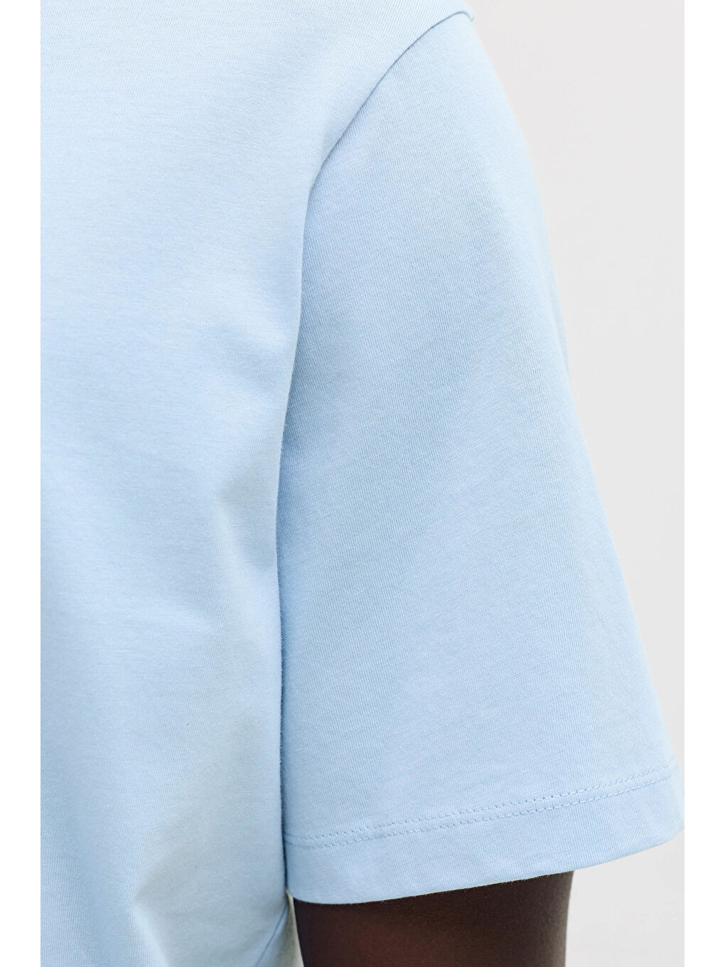 Mavi Plus Jprblakevin Pamuklu Standart Fit Logolu T Shirt 12298340-2