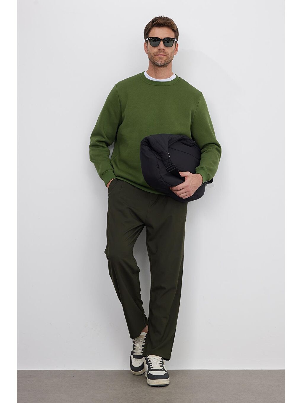 Unisex Relax Fit Rahat Kesim Pamuklu 3 İplik İçi Polarlı Basic Yeşil Bisiklet Yaka Sweatshirt-3