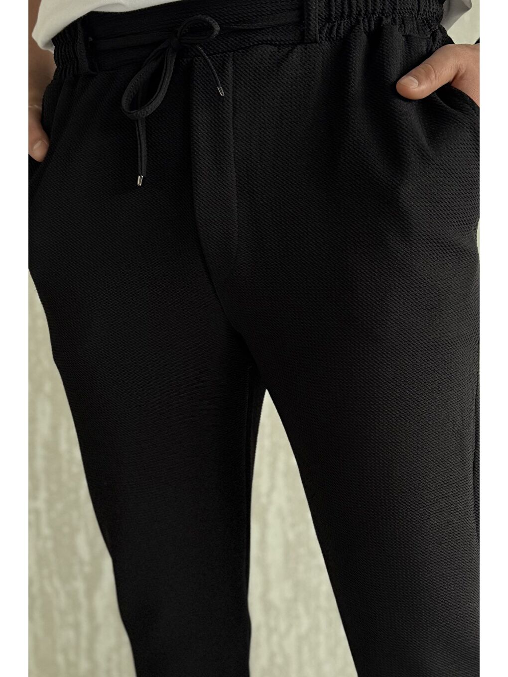 Siyah Erkek Kendinden Desenli Bel Bağlamalı Jogger Pantolon-3