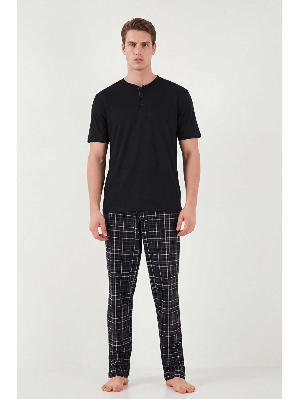 Siyah Pamuklu Regular Fit Kareli Kısa Kollu Pijama Takımı 6096860-1