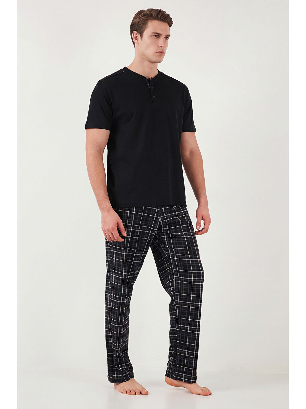 Siyah Pamuklu Regular Fit Kareli Kısa Kollu Pijama Takımı 6096860-2