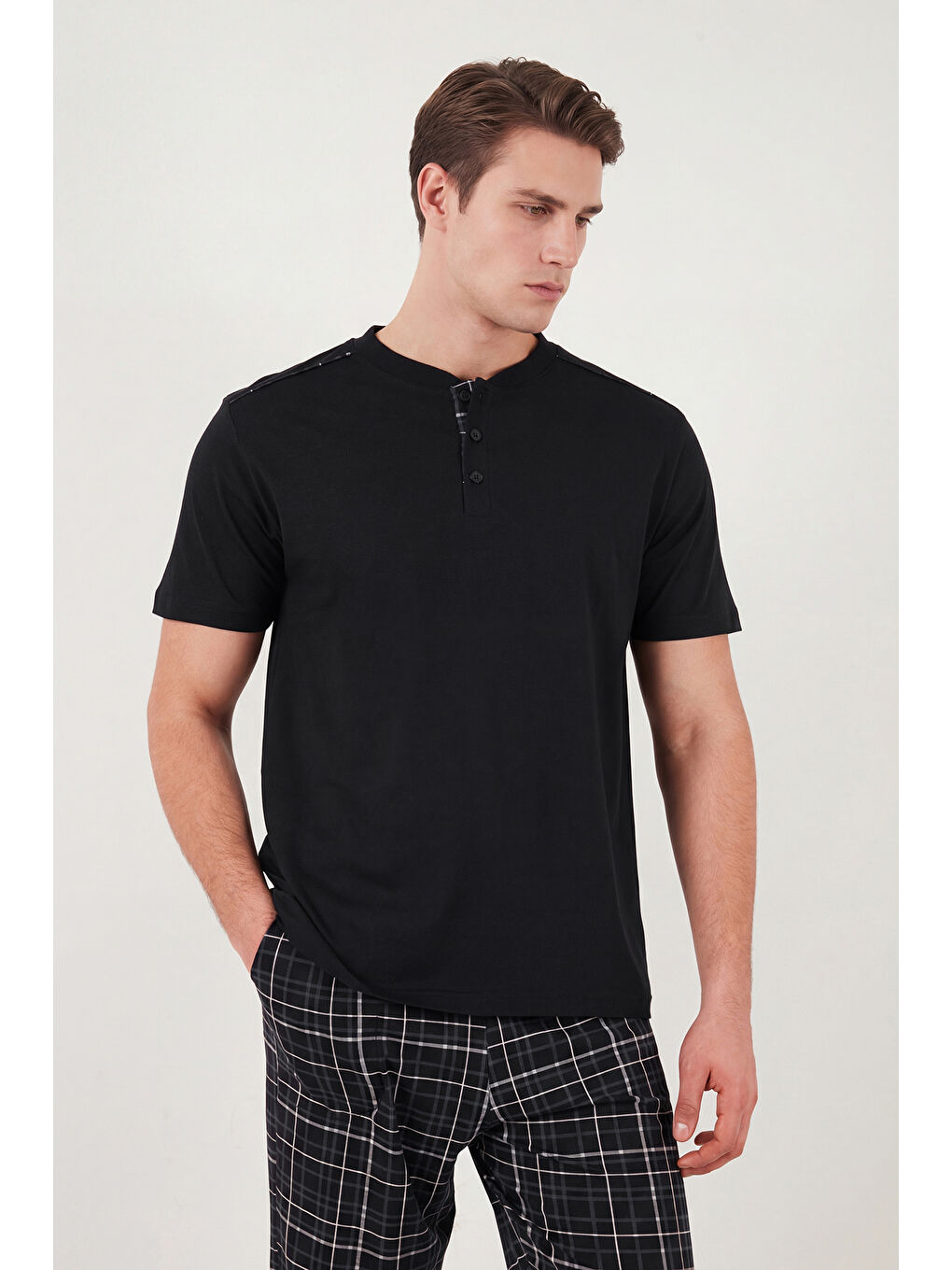 Siyah Pamuklu Regular Fit Kareli Kısa Kollu Pijama Takımı 6096860-4