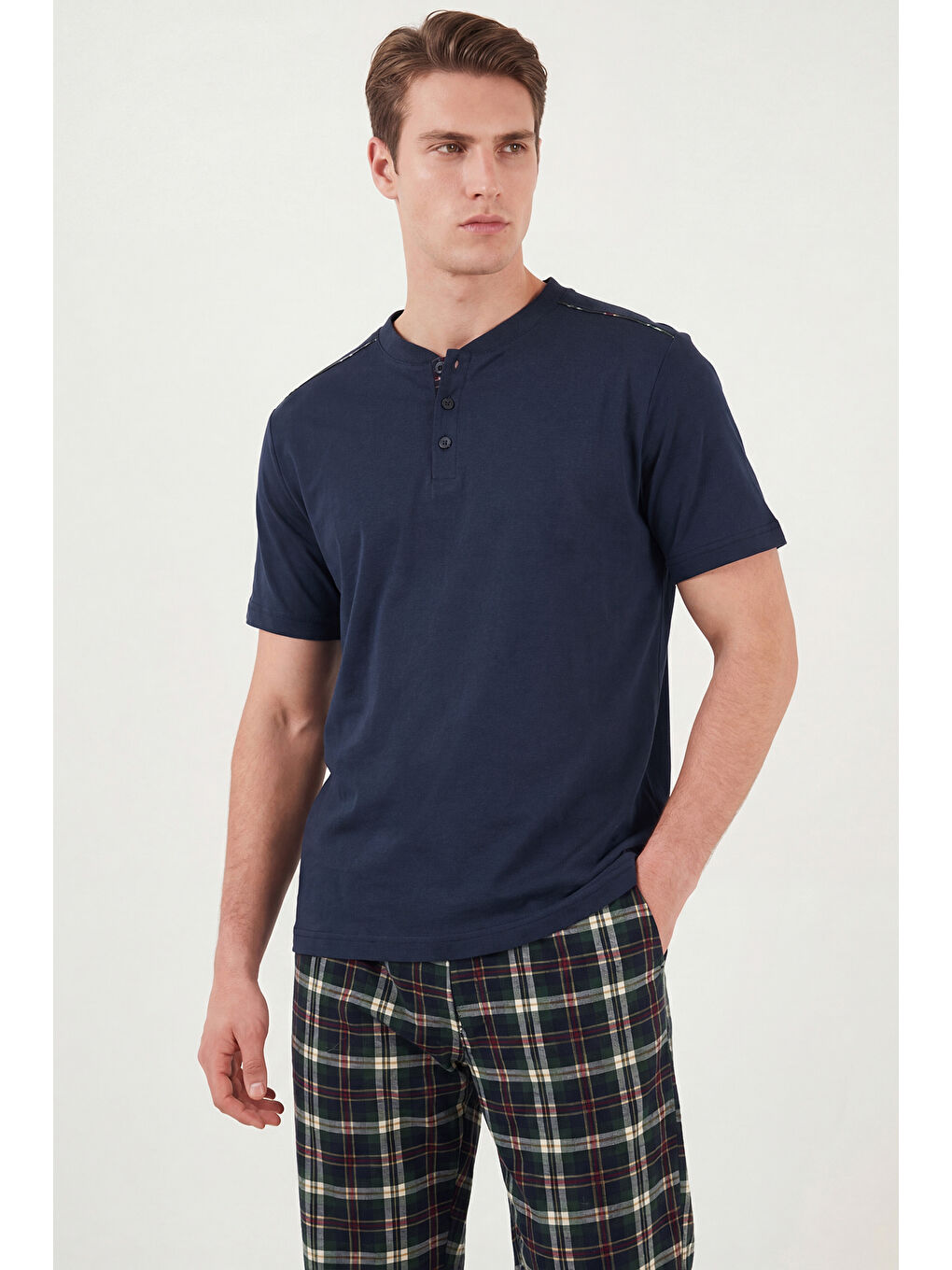 Lacivert Pamuklu Regular Fit Kareli Kısa Kollu Pijama Takımı 6096860-4