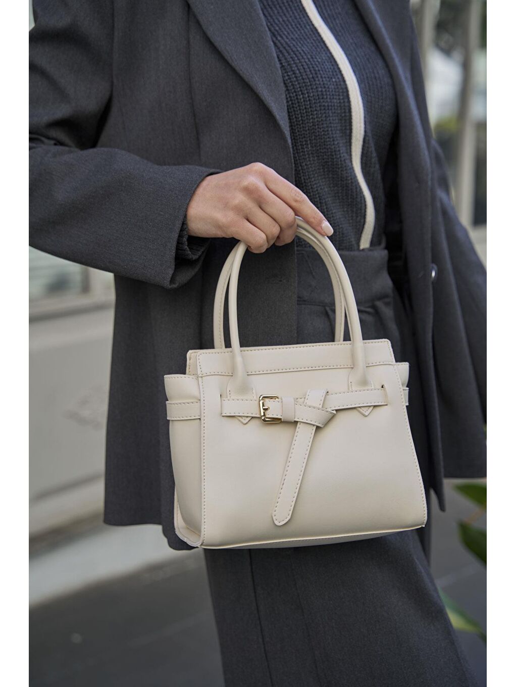 Mini Kemer Detaylı El Ve Omuz Çantası Bej-3