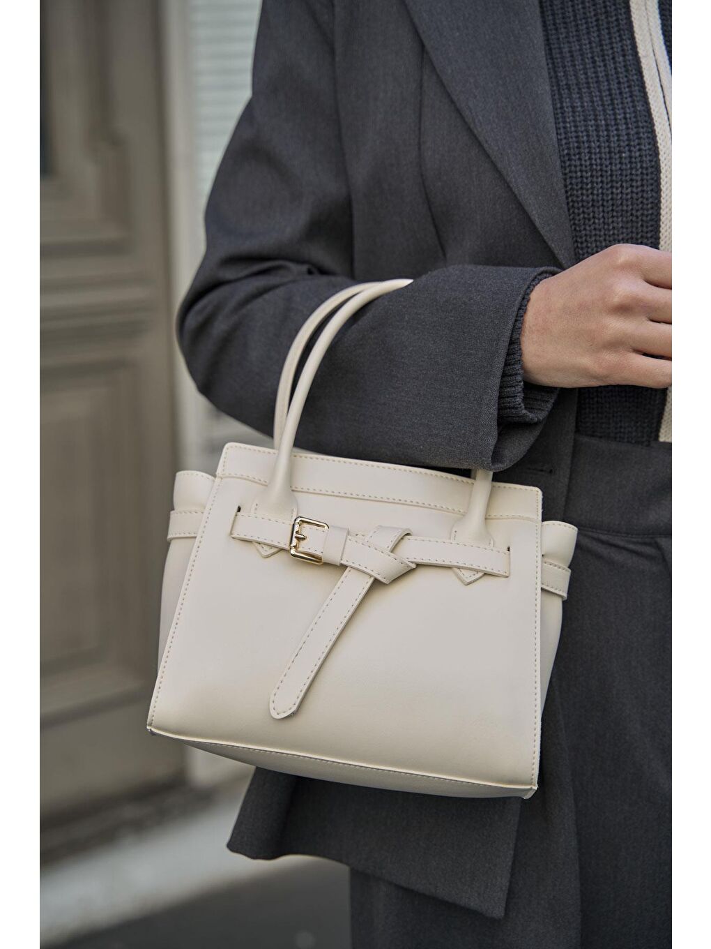 Mini Kemer Detaylı El Ve Omuz Çantası Bej-4