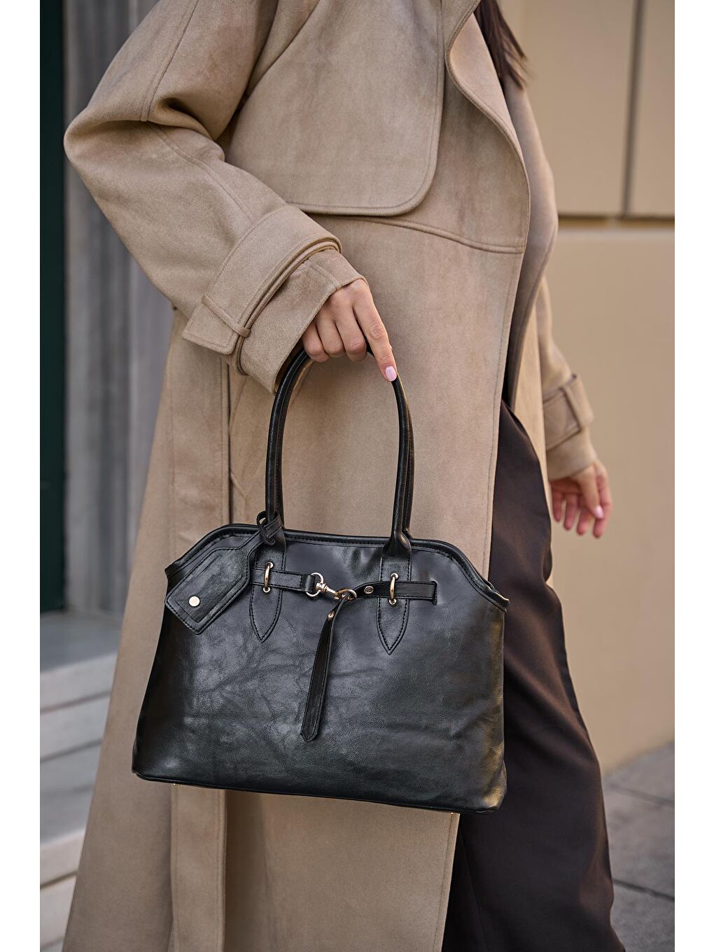 Kemer Detaylı Retro El Çantası Siyah-2