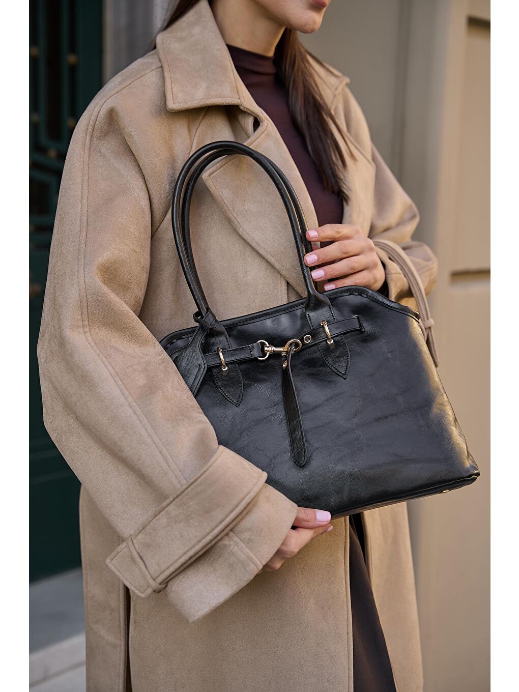 Kemer Detaylı Retro El Çantası Siyah-4