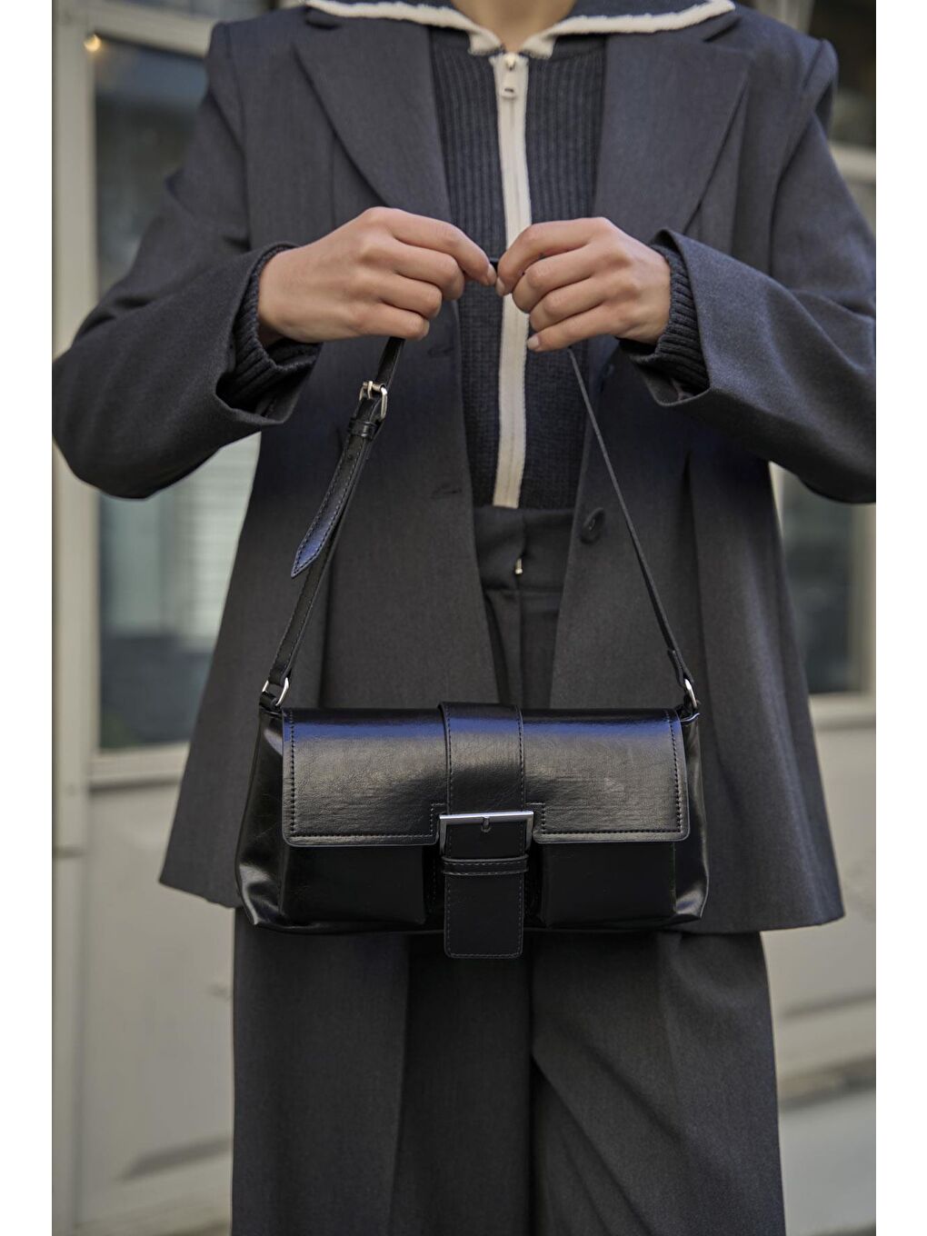 Kaplamalı El Ve  Omuz Çantasi Siyah-3