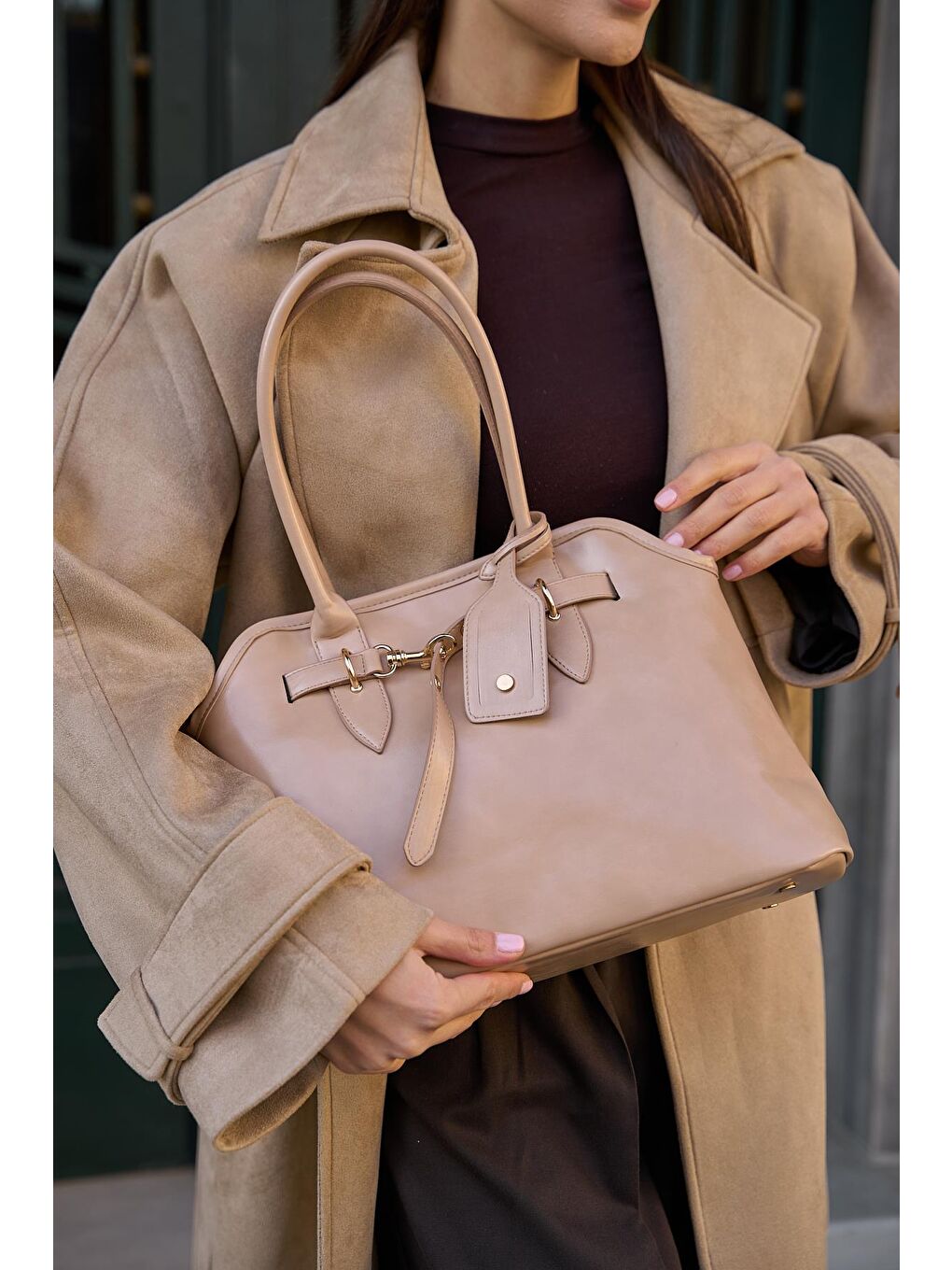 Bej Kemer Detaylı Retro El Çantası Vizon-3