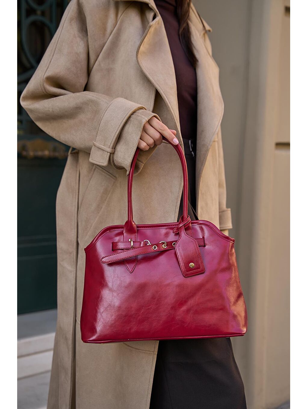 Kemer Detaylı Retro El Çantası Kırmızı-1