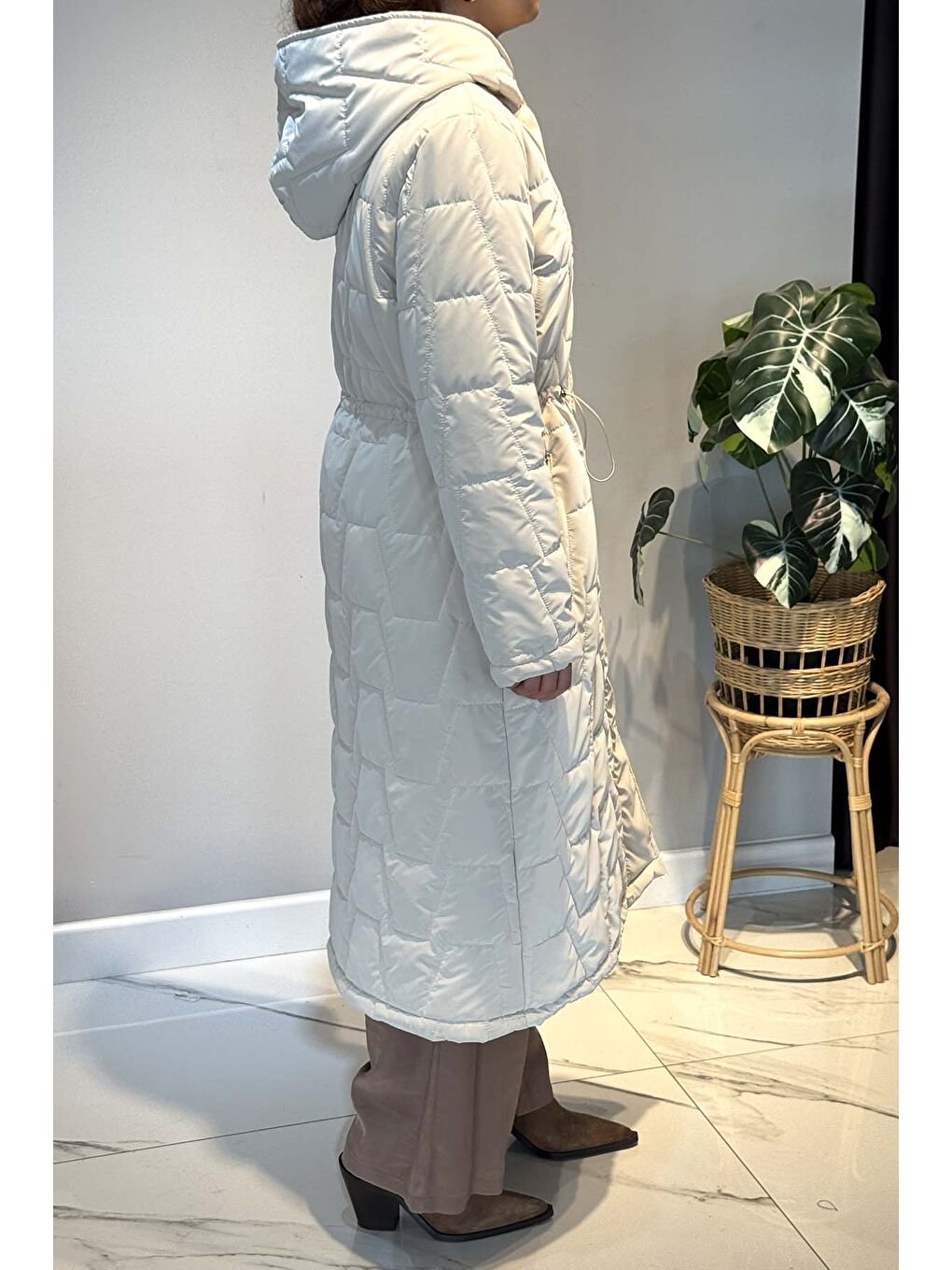 Çıtçıtlı Kapüşonlu Uzun Şişme Mont 17871 Bej-1