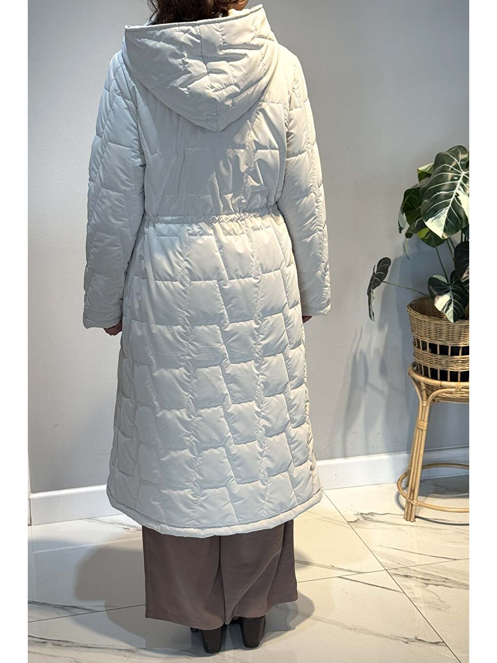 Çıtçıtlı Kapüşonlu Uzun Şişme Mont 17871 Bej-2