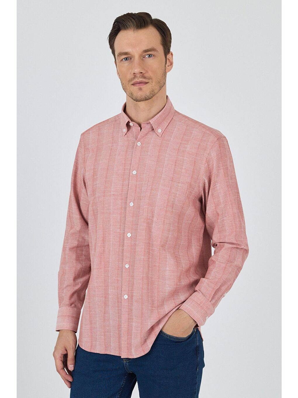 Pembe Uzun Kol Çizgili Desen Armürlü Düğmeli Yaka Cepli Pamuklu Classic Comfort Fit Gömlek 1004250157-1