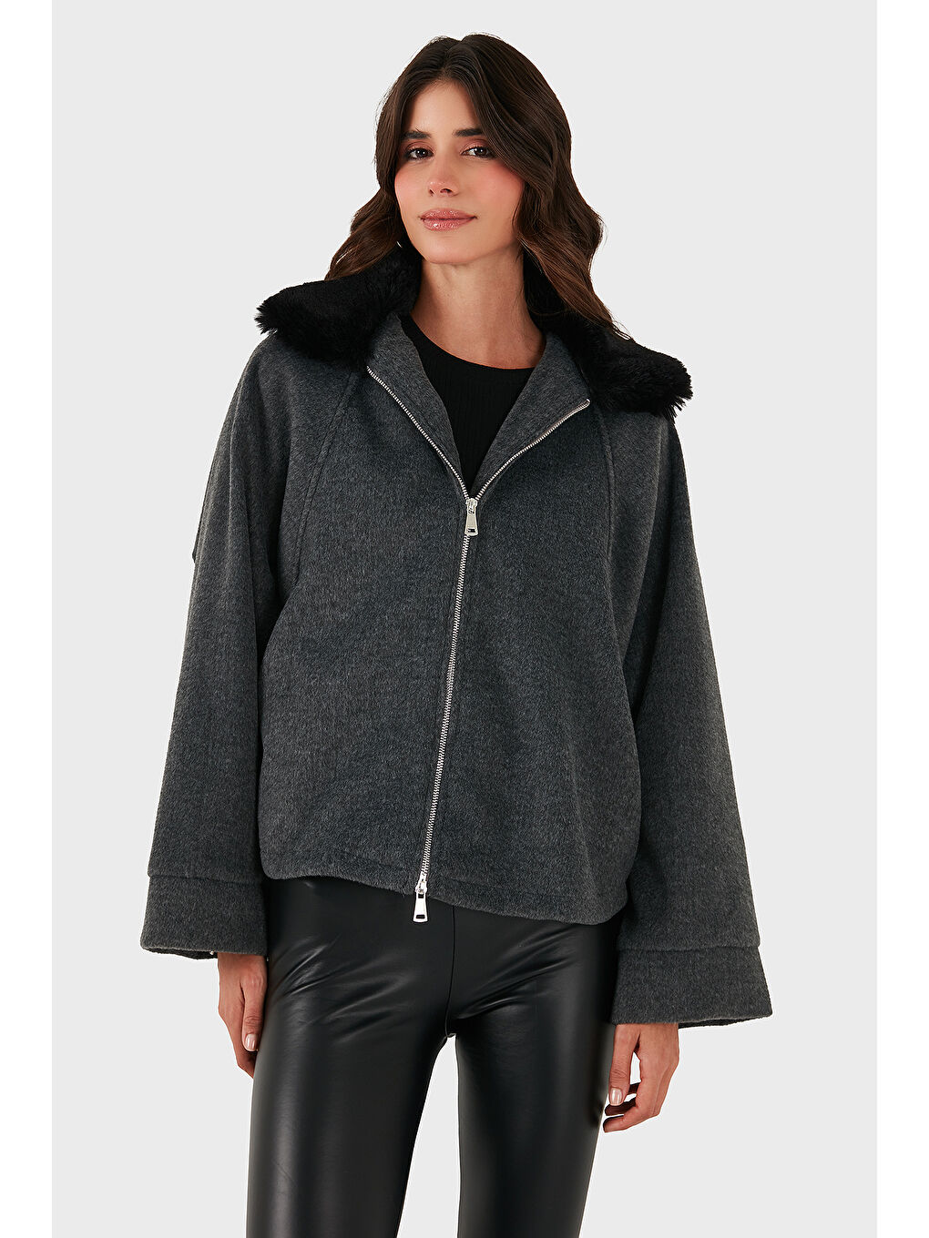 Antrasit Pamuk Karışımlı Oversize Kürklü Yaka Yarasa Kol Kışa Kaşe Mont 6839660-2