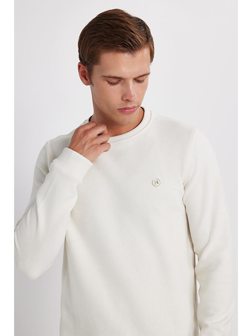 Erkek Slim Fit Dar Kesim Pamuklu Selanik Kumaş Bisiklet Yaka Ekru Sweatshirt-1