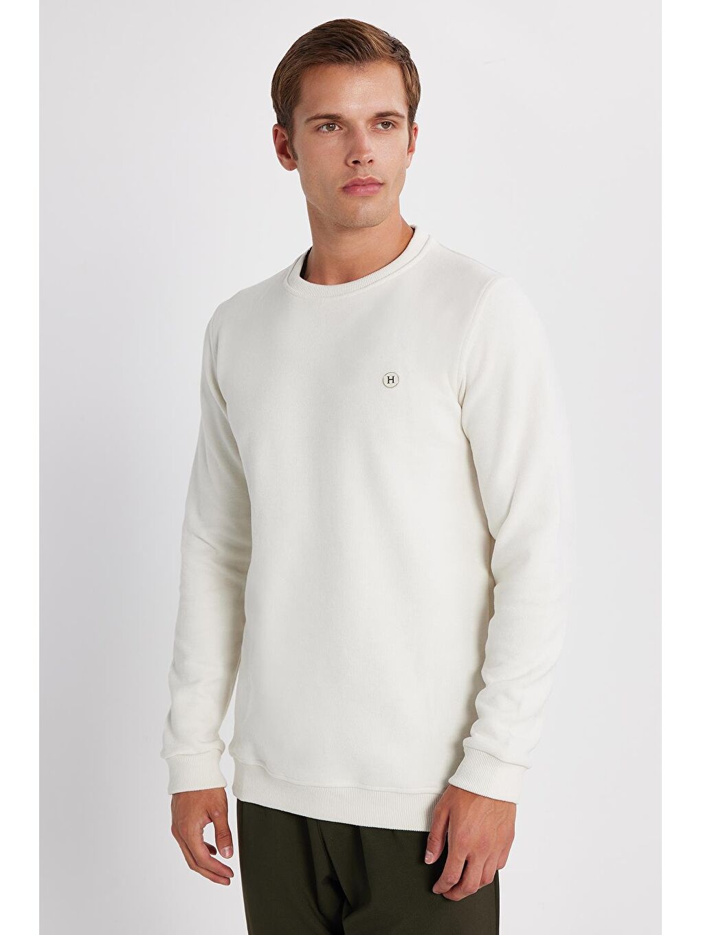 Erkek Slim Fit Dar Kesim Pamuklu Selanik Kumaş Bisiklet Yaka Ekru Sweatshirt-3