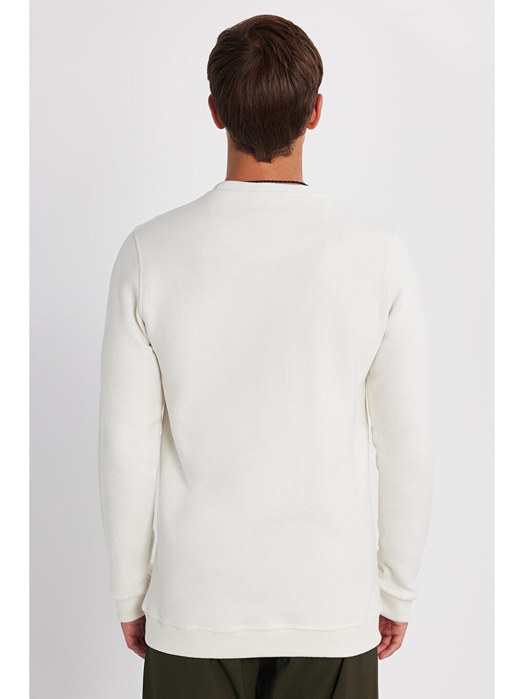 Erkek Slim Fit Dar Kesim Pamuklu Selanik Kumaş Bisiklet Yaka Ekru Sweatshirt-4