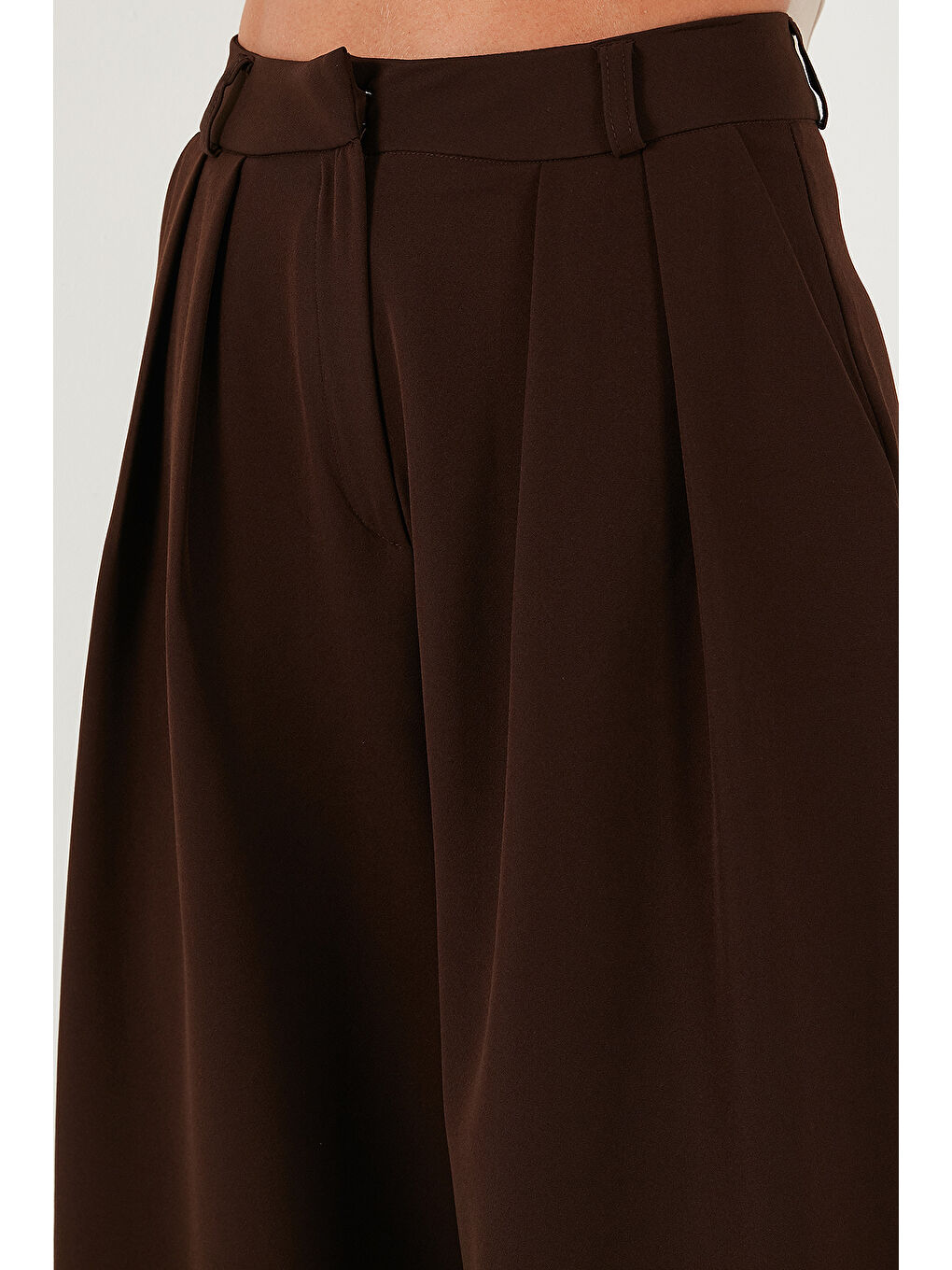 Kahverengi Pile Detaylı Wide Leg Yüksek Bel Geniş Paça Pantolon 6522016-4