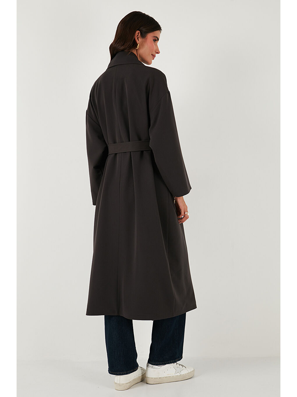 Kahverengi Oversize Fit Kruvaze Yaka Kuşaklı Astarlı Trençkot 6839617-6