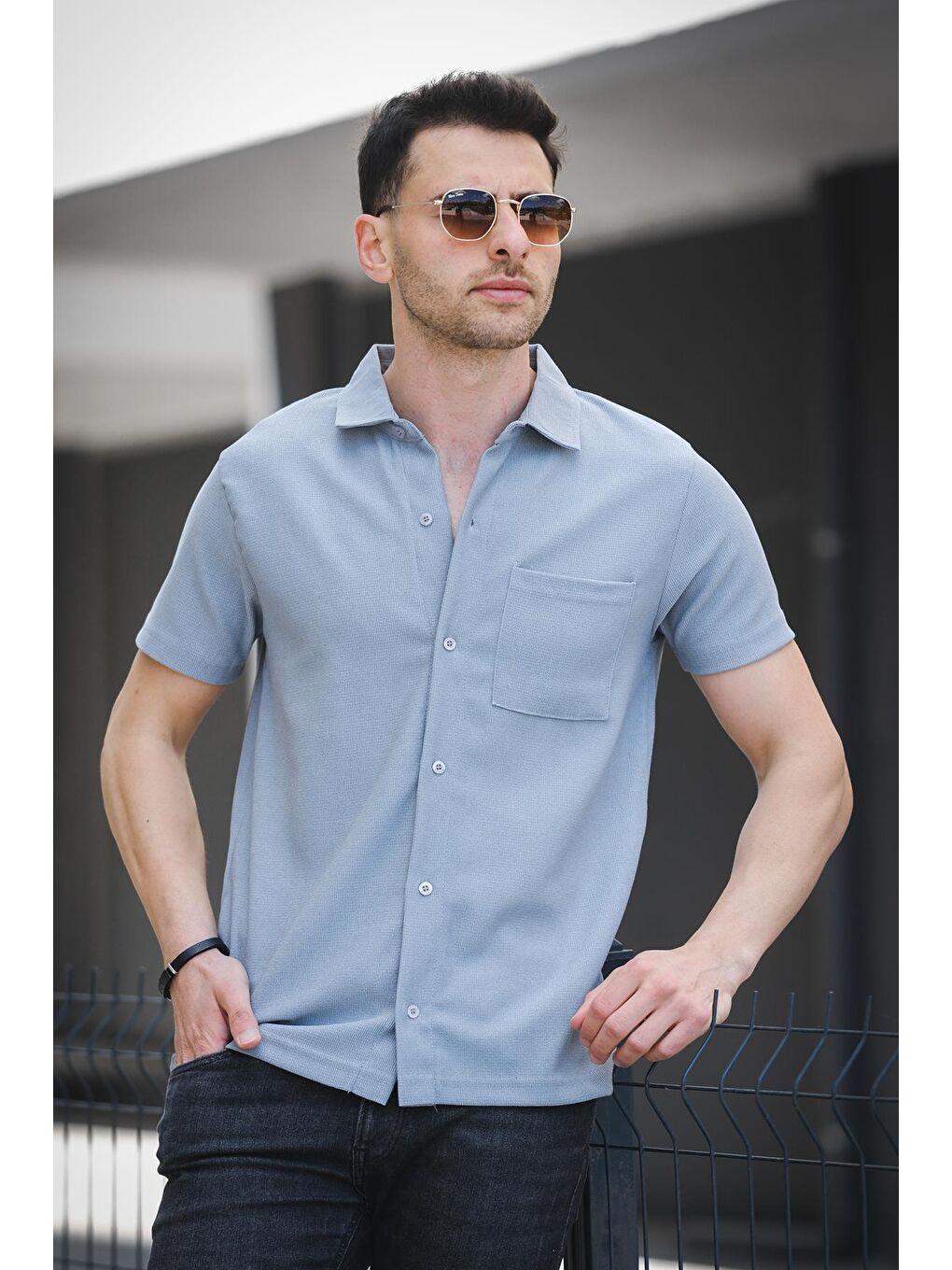 Gri Theo Slim Fit Esnek Elastanlı Kısa Kol Ayaklı Yaka Erkek Gömlek-1