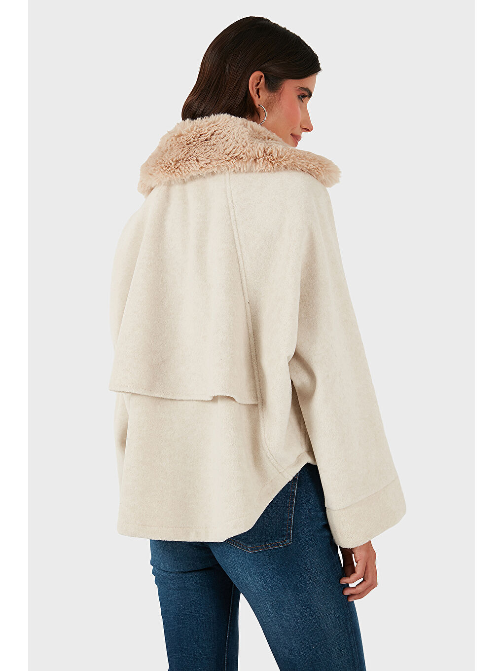 Bej Pamuk Karışımlı Oversize Kürklü Yaka Yarasa Kol Kışa Kaşe Mont 6839660-5