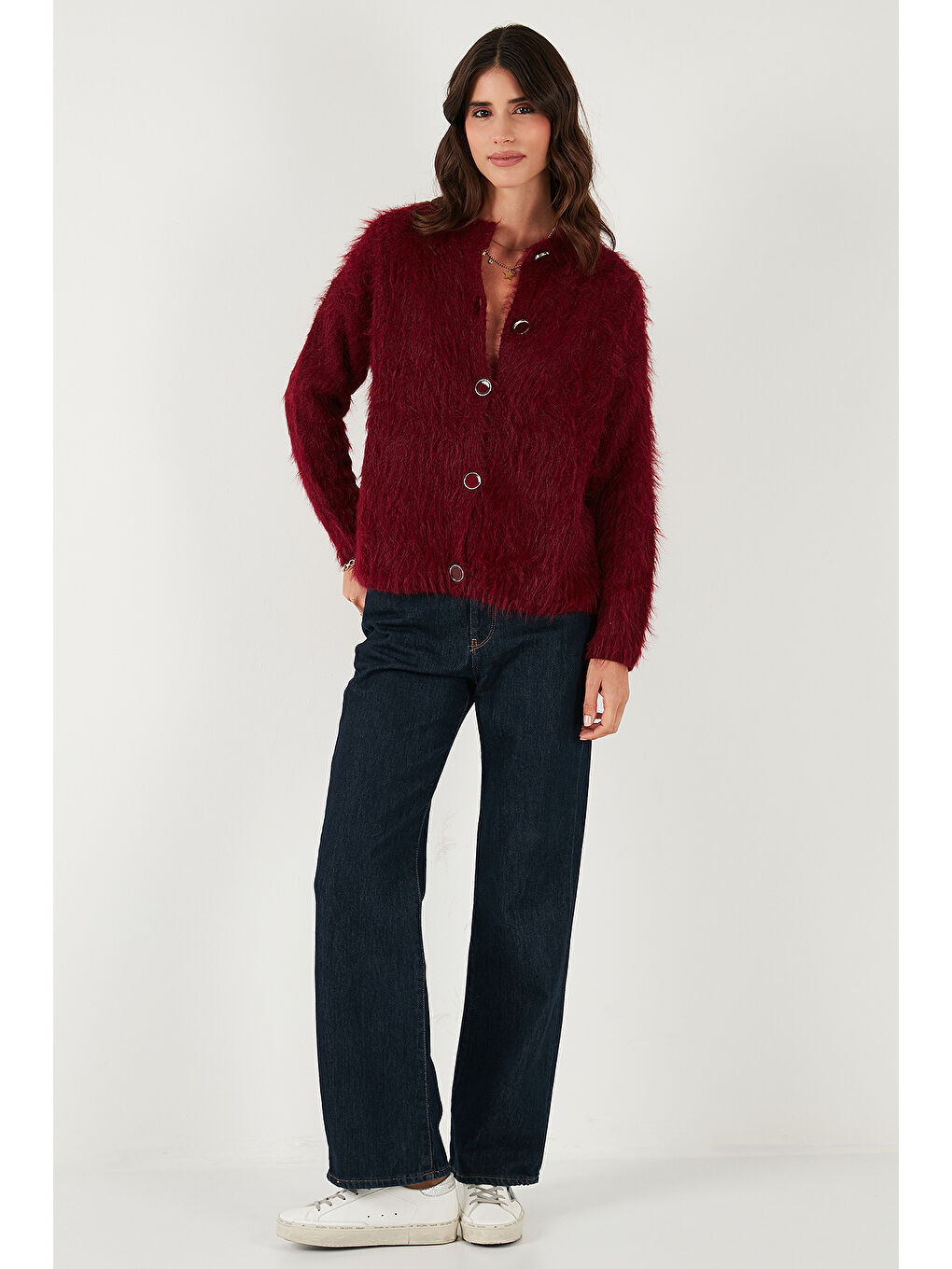 Bordo Yumuşak Tüylü Regular Fit Bisiklet Yaka Düğmeli Hırka 4617007-1