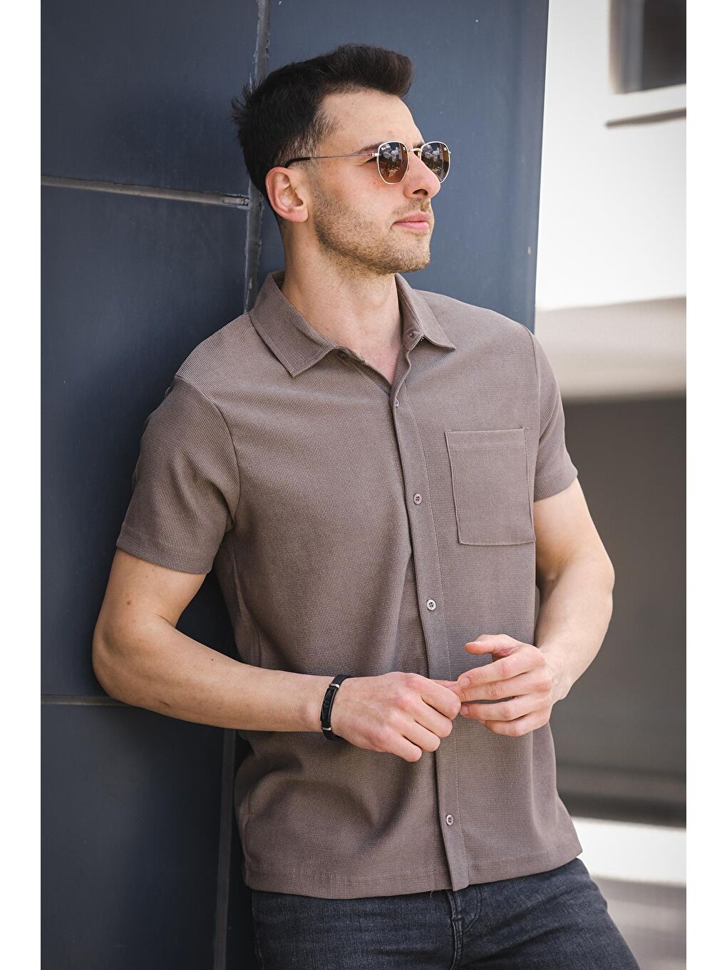 Haki Theo Slim Fit Esnek Elastanlı Kısa Kol Ayaklı Yaka Erkek Gömlek