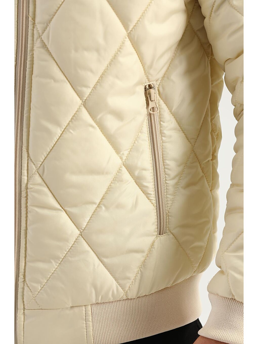 Bej Erkek Kolej Yaka Su ve Rüzgara Dayanıklı Mont DM-77-3