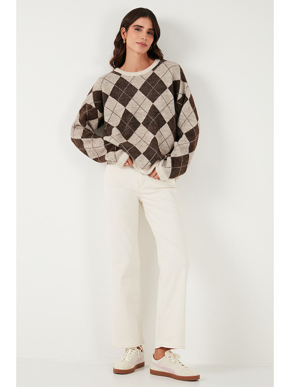 Kahverengi Baklava Desenli Oversize Bisiklet Yaka Yumuşak Dokulu Kazak 4616262-1