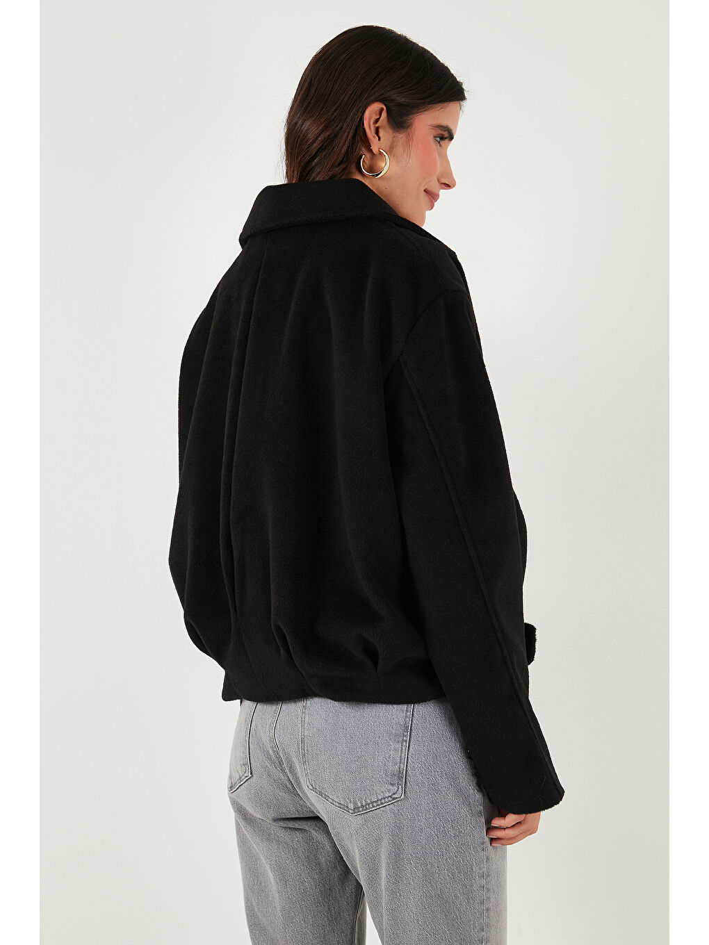 Siyah Pamuk Karışımlı Oversize Kemer Detaylı Astarlı Kısa Kaşe Kaban 6839657-6