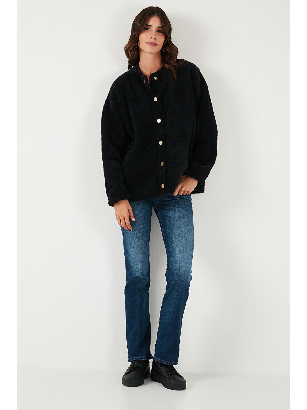 Siyah Yün Karışımlı Relaxed Fit Çıtçıt Düğmeli Hırka 4617021-1