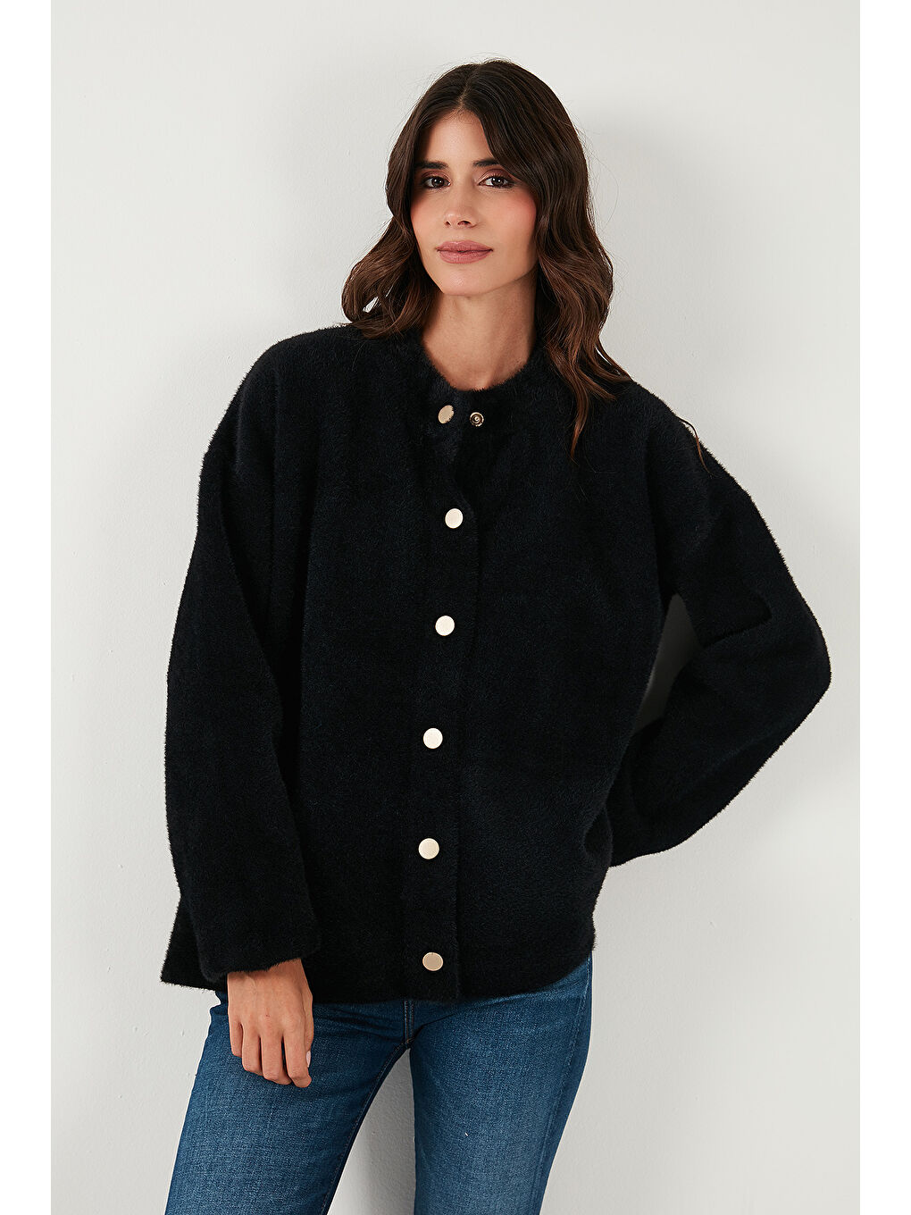 Siyah Yün Karışımlı Relaxed Fit Çıtçıt Düğmeli Hırka 4617021-4