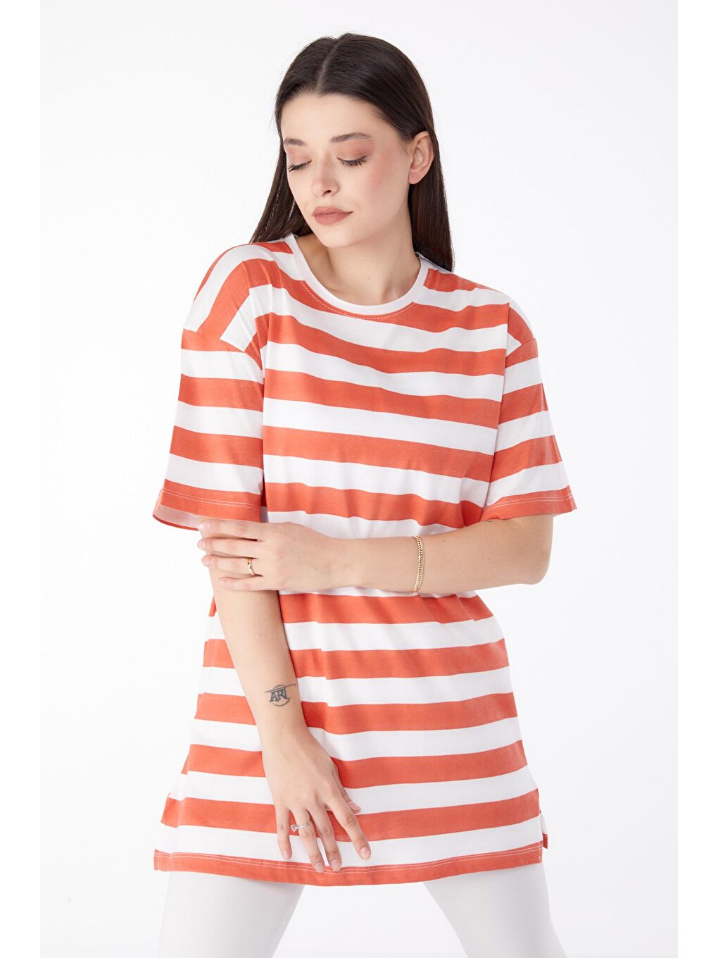 Kahverengi Bisiklet Yaka Kadın Kiremit Çizgili T-Shirt - 25304-1