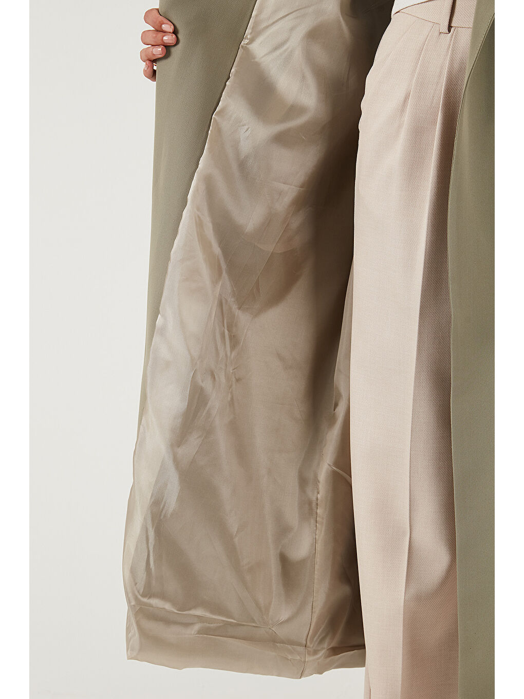 Haki Oversize Fit Kruvaze Yaka Kuşaklı Astarlı Trençkot 6839617-5