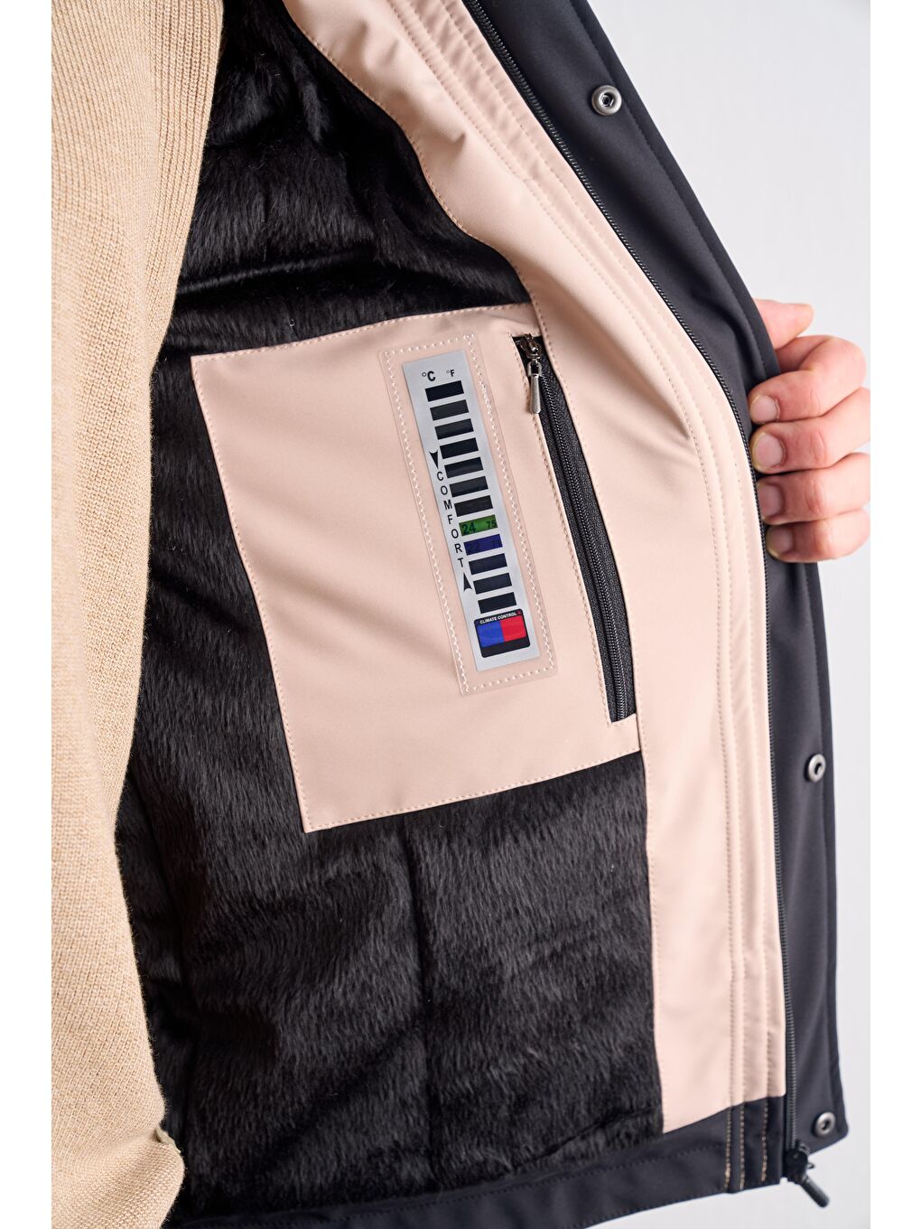 Siyah - Bej Kapüşonlu Yaka Bondid Yırtmaçsız Casual Mont 1007255134-5