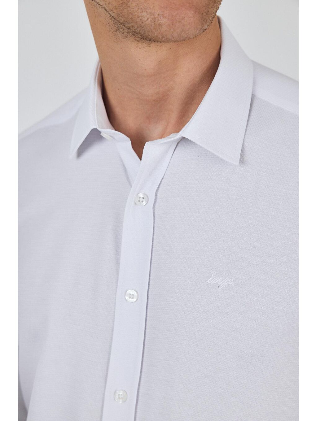 Beyaz Uzun Kol Desenli Armürlü Sert Yaka Cepsiz Pamuklu Classic Slim Fit Gömlek 1004250191-3