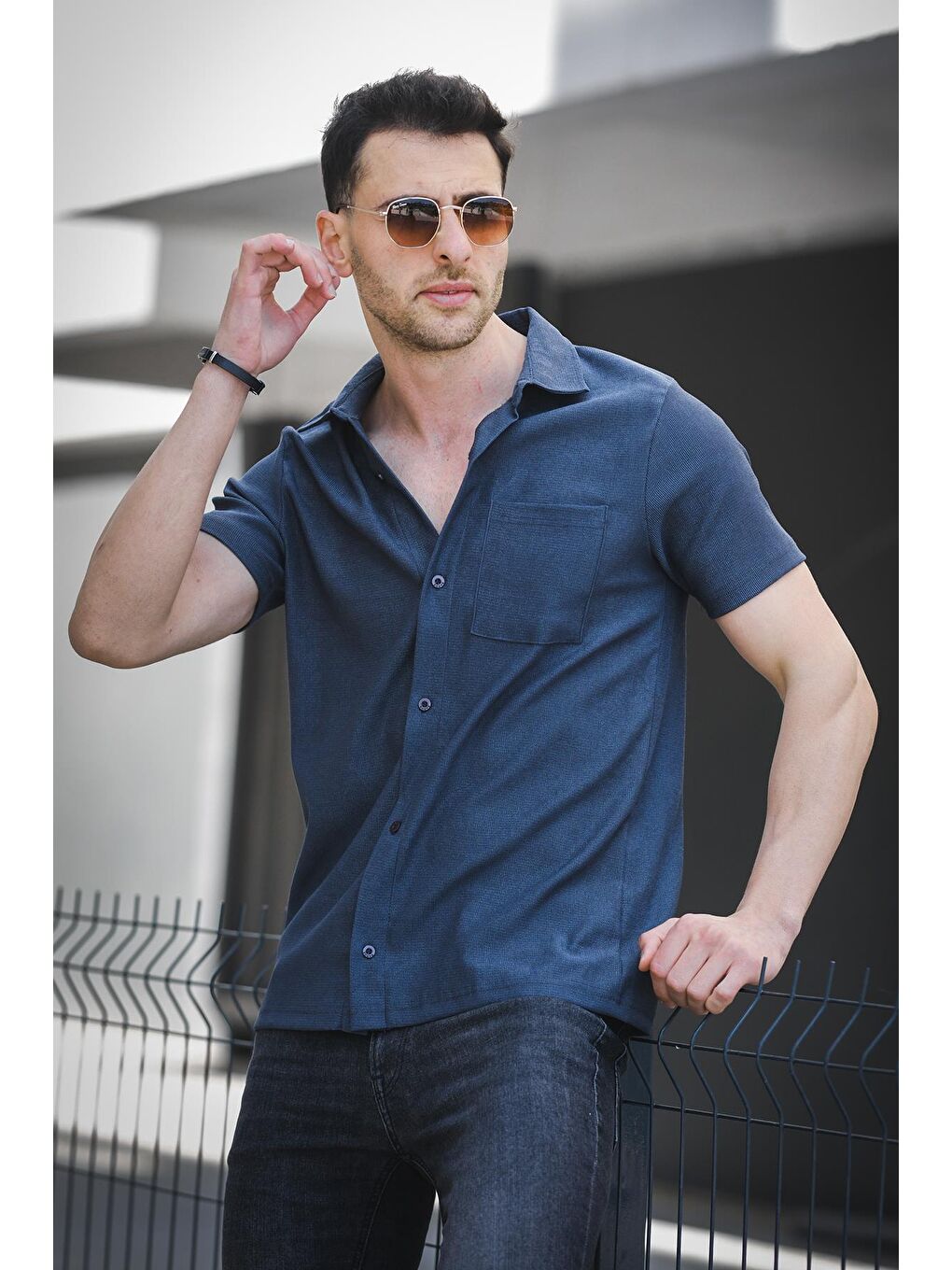 Petrol Theo Slim Fit Esnek Elastanlı Kısa Kol Ayaklı Yaka Erkek Gömlek-1