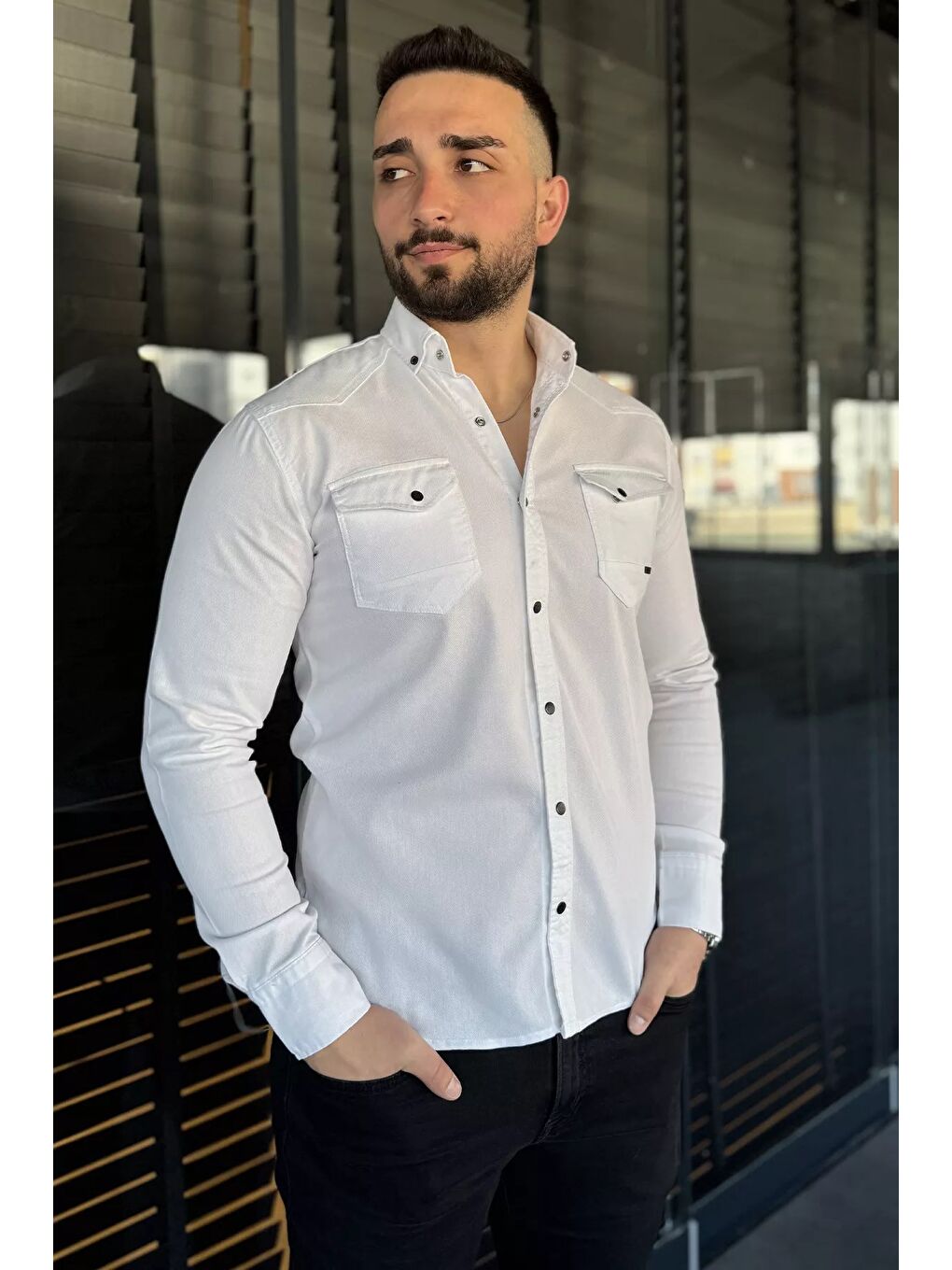 Beyaz Erkek Çıtçıtlı Gömlek