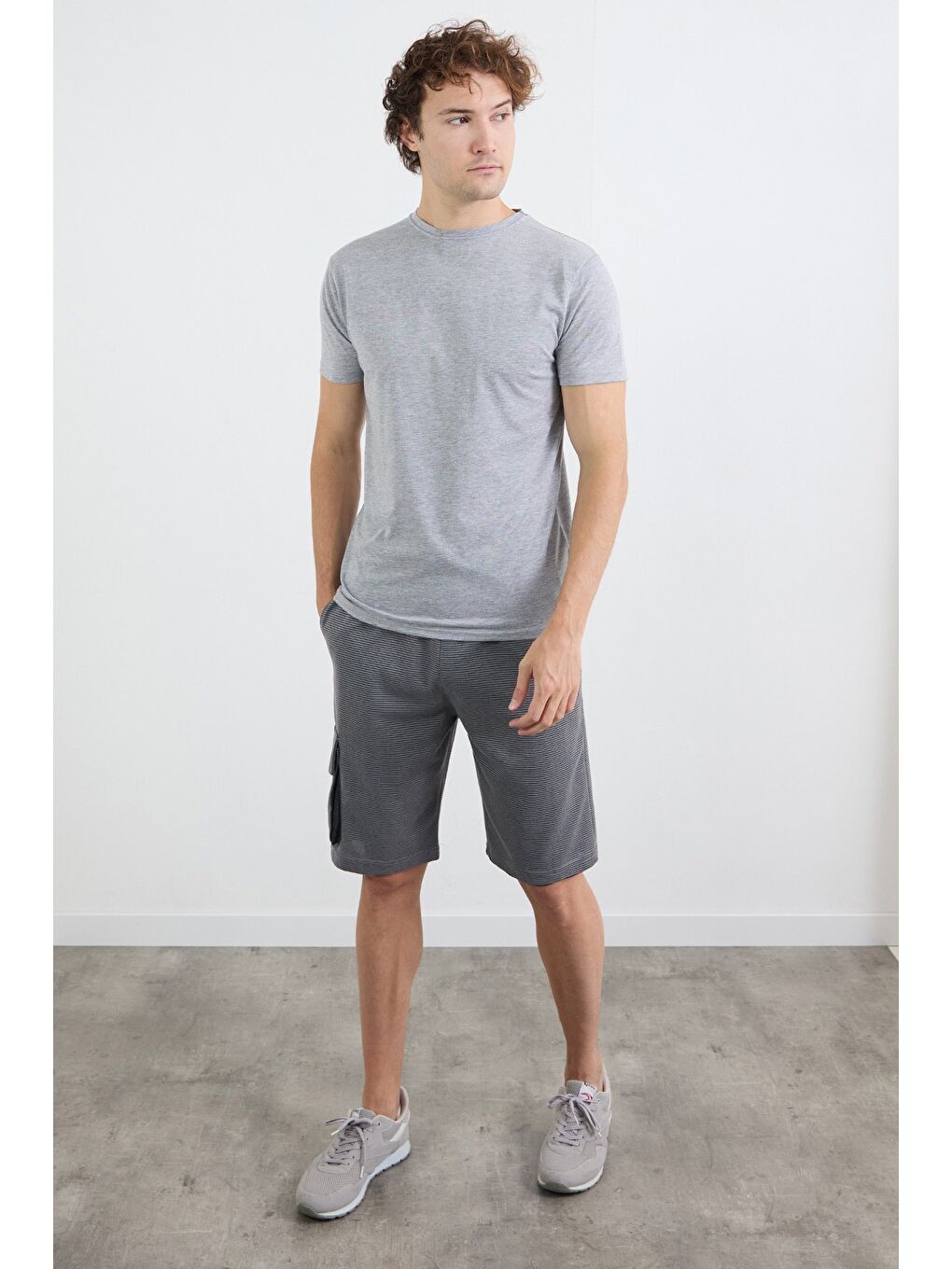 Gri Fitilli Beli Bağlamalı Kargo Cepli Şort-1