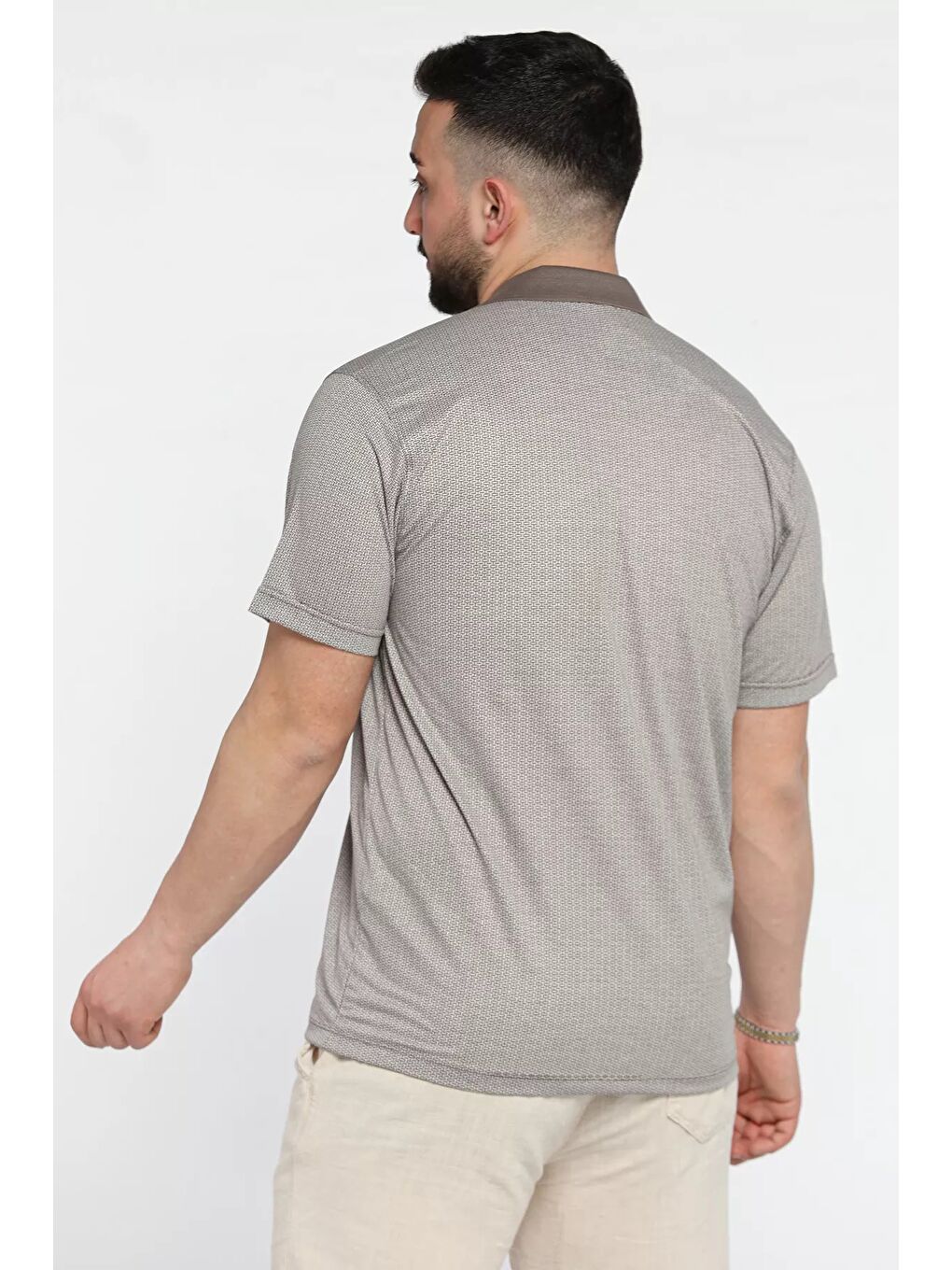 Bej Erkek Polo Yaka Tek Cepli Kendinden Desenli Tişört-2