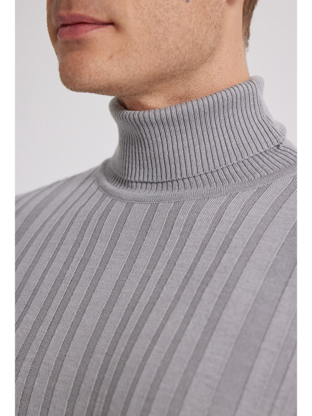 Slim Fit Gri Fitilli Pamuk Karışımlı Boğazlı Triko Kazak-1