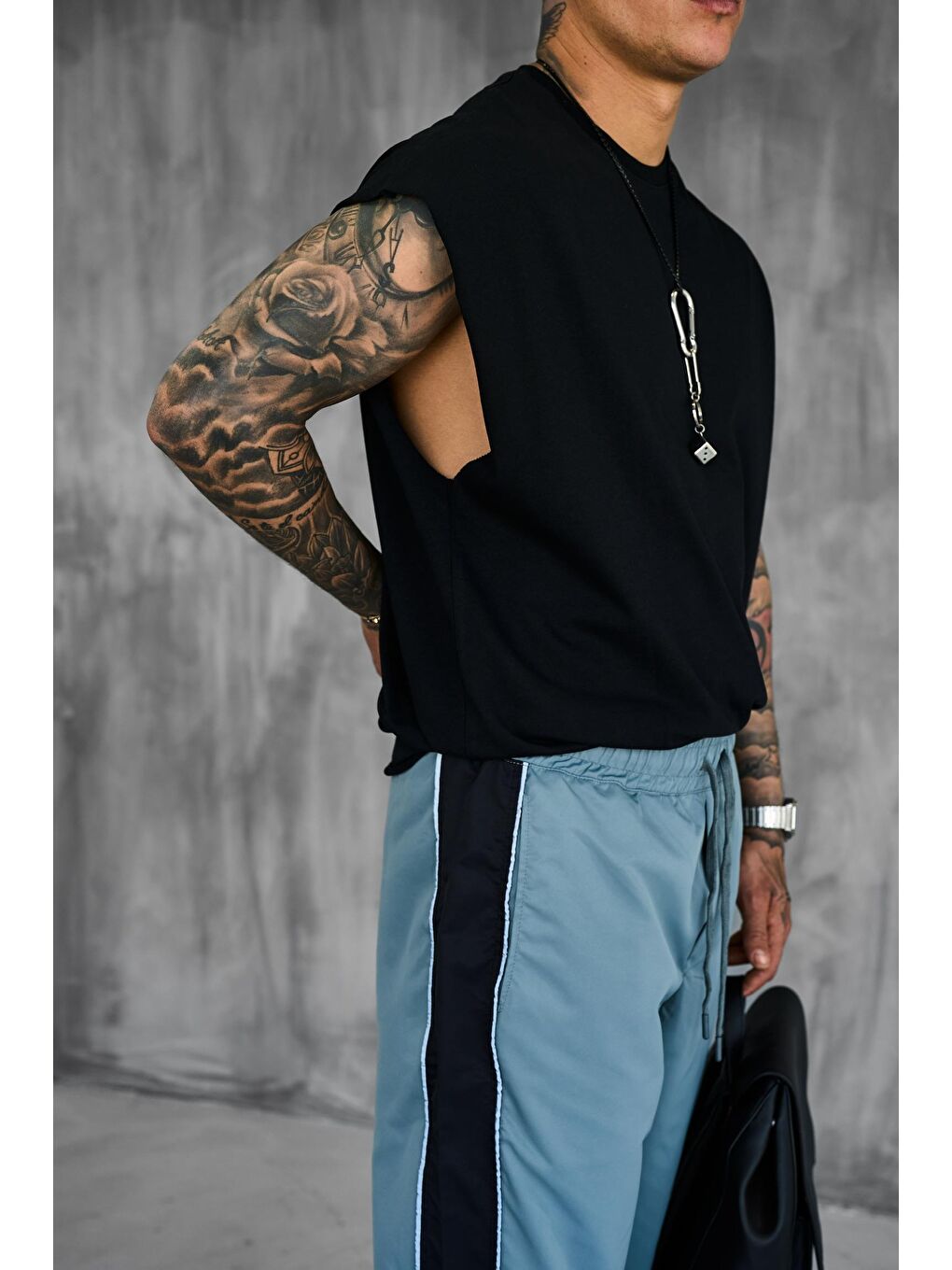 Erkek Oversize Dokulu Yuvarlak Yaka Kolsuz T-Shirt Siyah-3