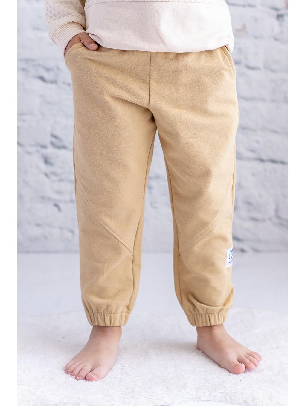 Erkek Çocuk Etiketli Eşofman Altı - Bej